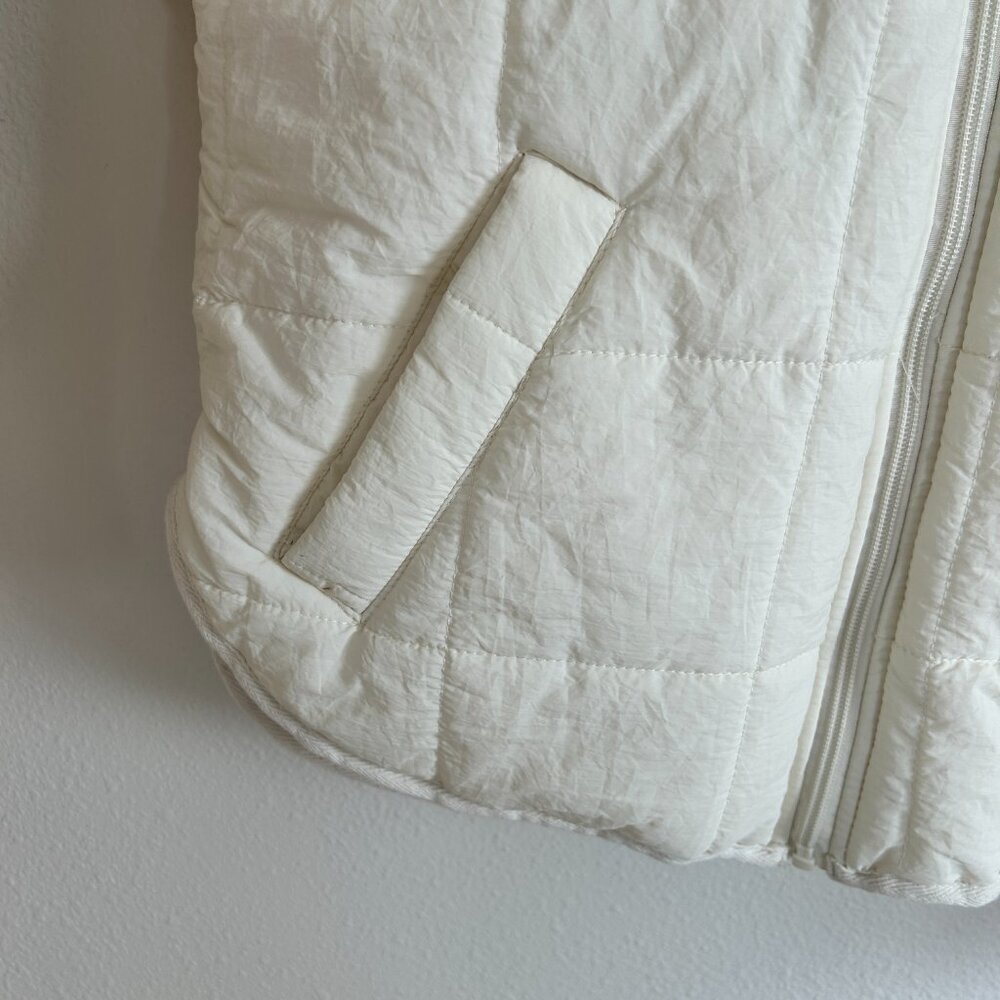Dictionary Puffer Jacket - Picture 5 of 11